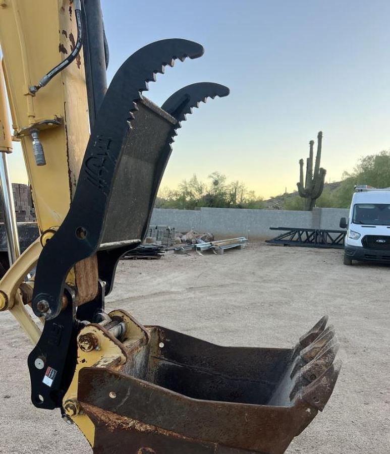 Used 2011 KOMATSU PC88MR-8