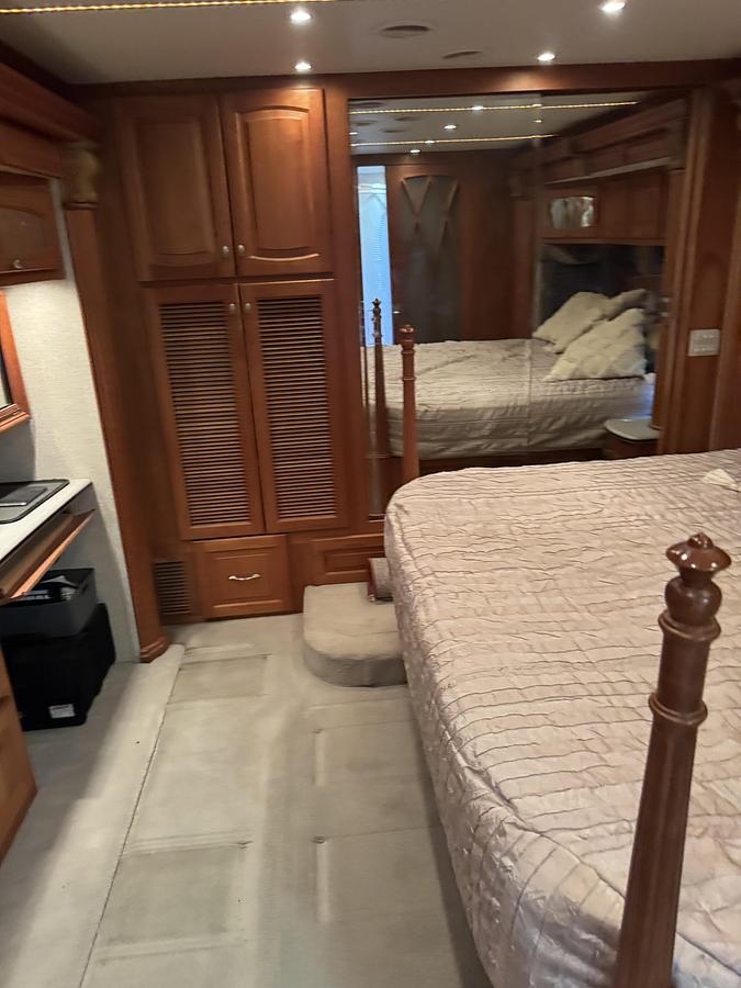 Used 2005 Newmar Essex 4505 Class A Motorhome