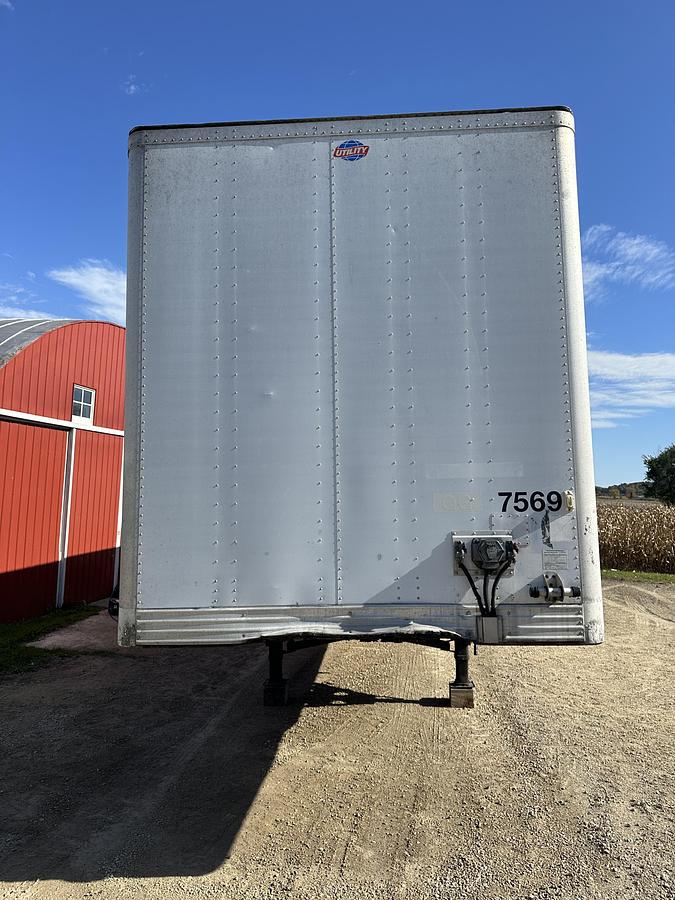 Used 2009 Utility 53′ Dry Van Trailer (5 Available)