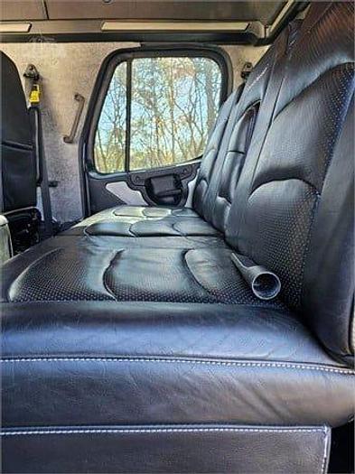 Used 2015 Freightliner BUSINESS CLASS M2 106