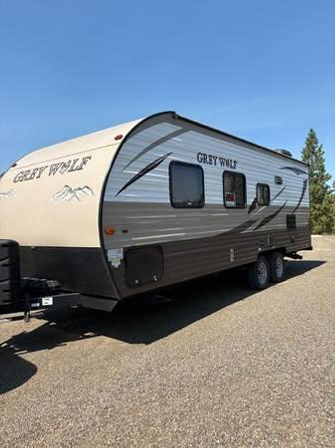 Used 2015 Forest River Grey Wolf Rv 23" Travel Trailer