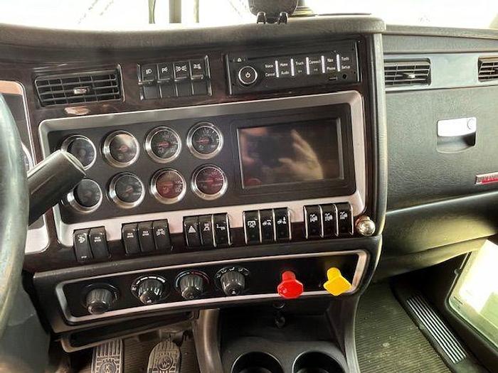 Used 2013 KENWORTH T800