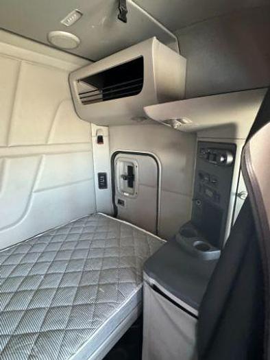 Used 2019 Peterbilt 579