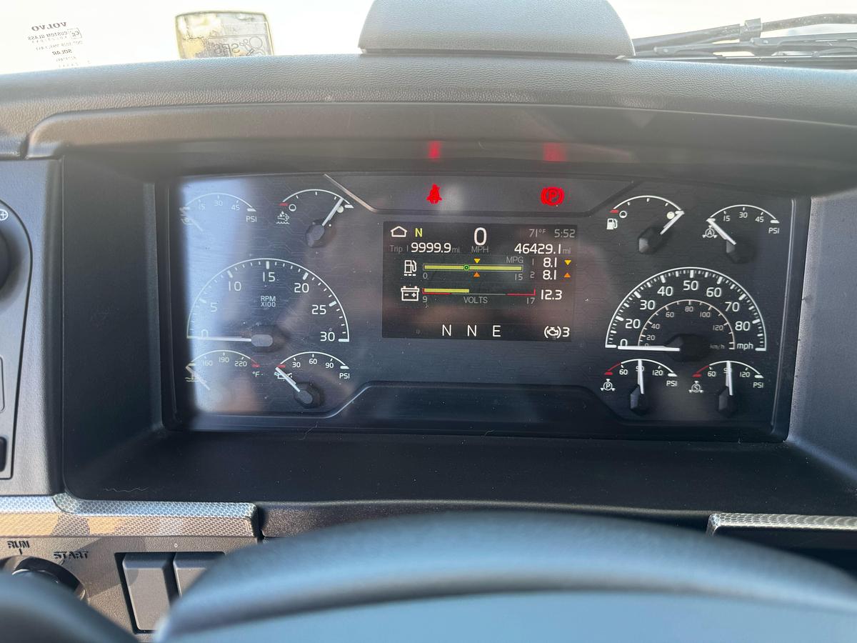 Used 2025 Volvo VNL 760 Sleeper Semi Truck