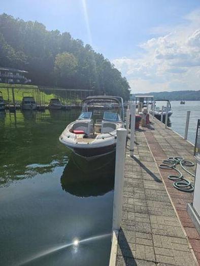 Used 2020 Sea Ray 240 Sundeck