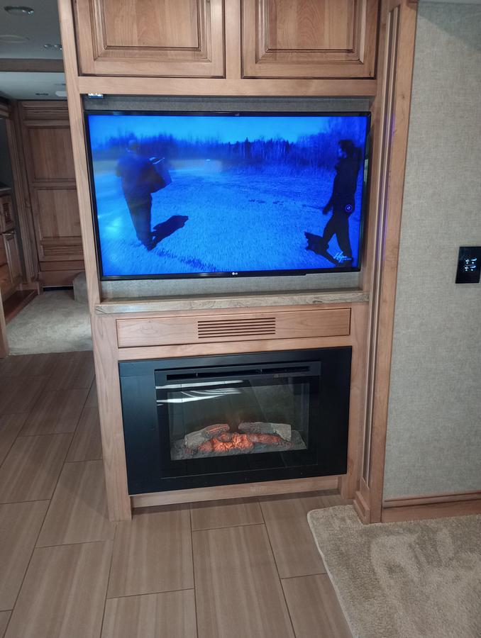 Used 2018 Tiffin Allegro Red 33AA