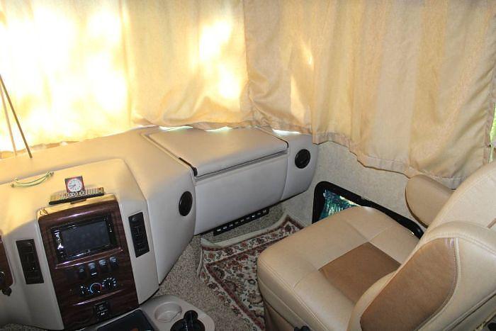 Used 2015 Thor Motor Coach Hurricane 27K