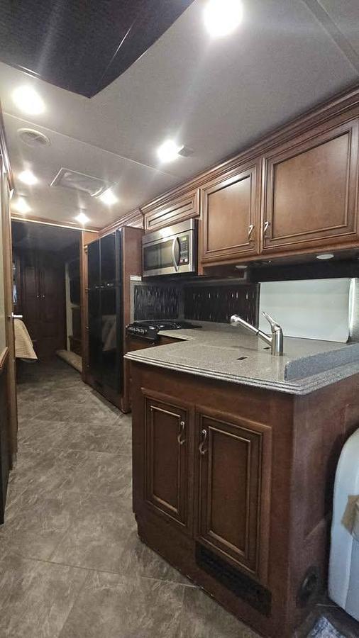 Used 2014 Newmar Ventana LE3436