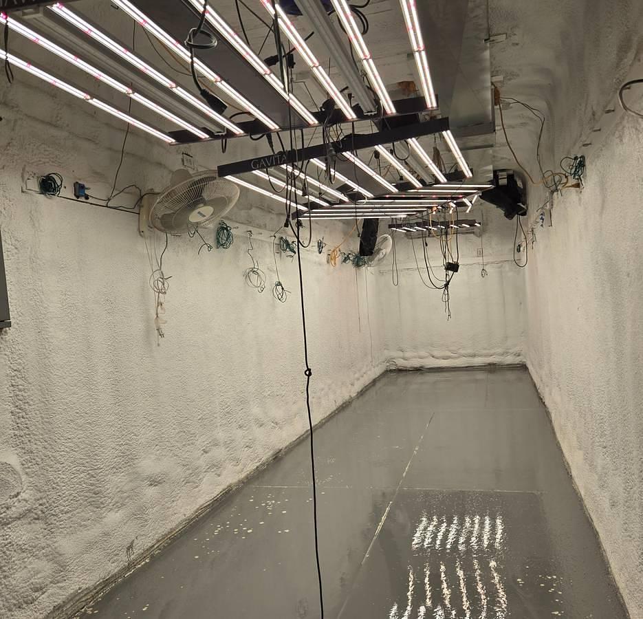 Used 40’ HC Shipping Container