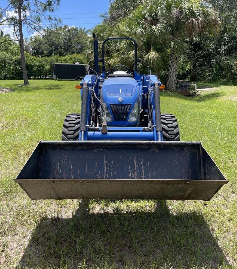 Used 2015 NEW HOLLAND T4.75