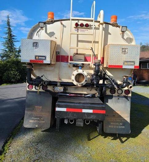 Used 2018 Peterbilt 348