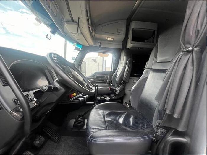 Used 2024 Kenworth W990