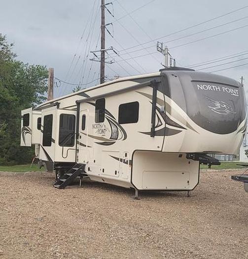 Used 2019 Jayco North Point 387RDFS