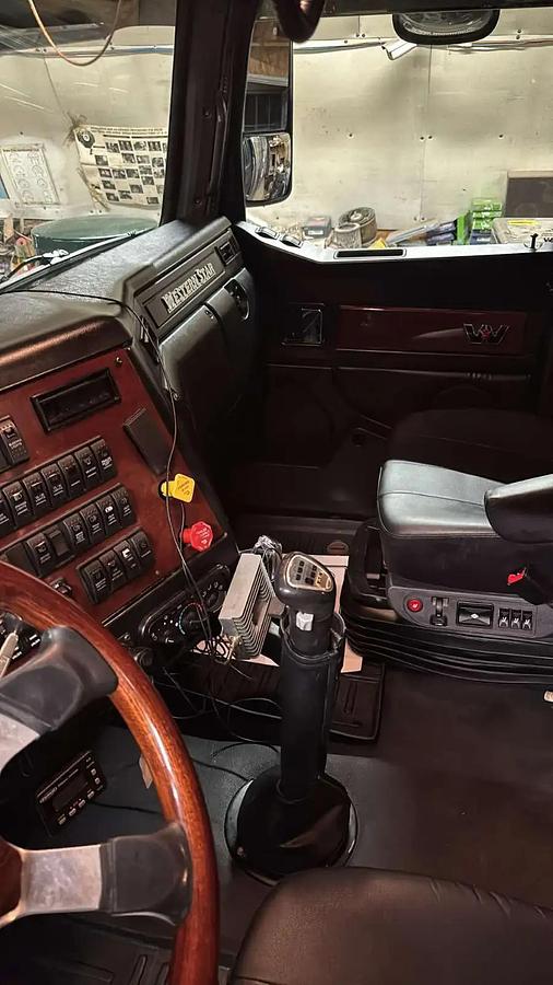 Used 2022 Western Star 4900SF Conventional Sleeper Semi