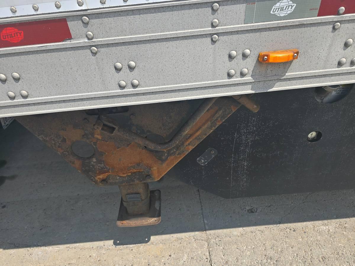 Used 2000 Kenworth W900 with 2015 53ft Utility Reefer Trailer