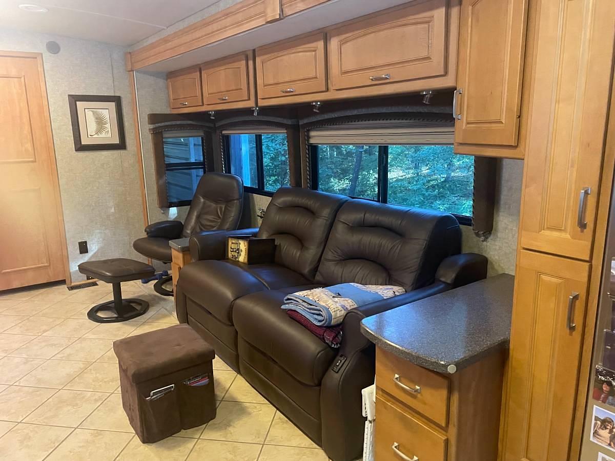 Used 2008 Winnebago Journey 40TD Class A Diesel Motorhome