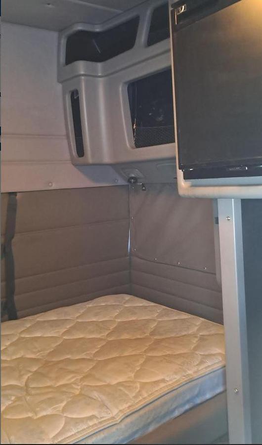 Used 2022 Peterbilt 389 Sleeper Semi Truck