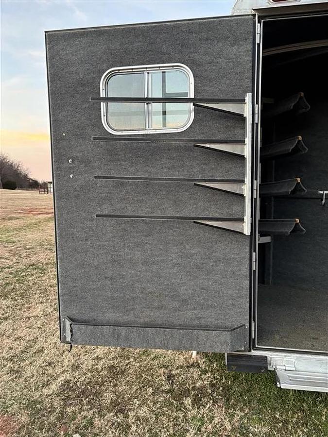 Used 2023 Platinum Coach 4 Horse Side Load