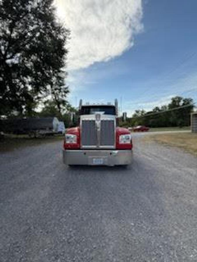 Used 2021 Kenworth W900 Day Cab Semi Truck