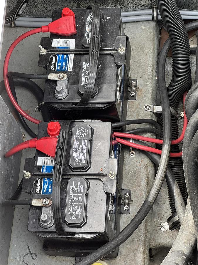 Used 1993 Rinker Fiesta Vee 260 Cruiser