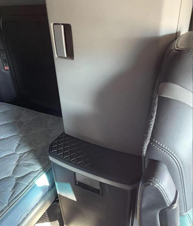 Used 2009 Mack Granite GU813 Grapple Truck