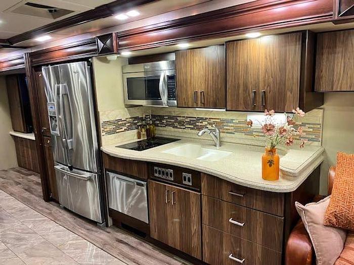 Used 2015 American Coach American Revolution 42T