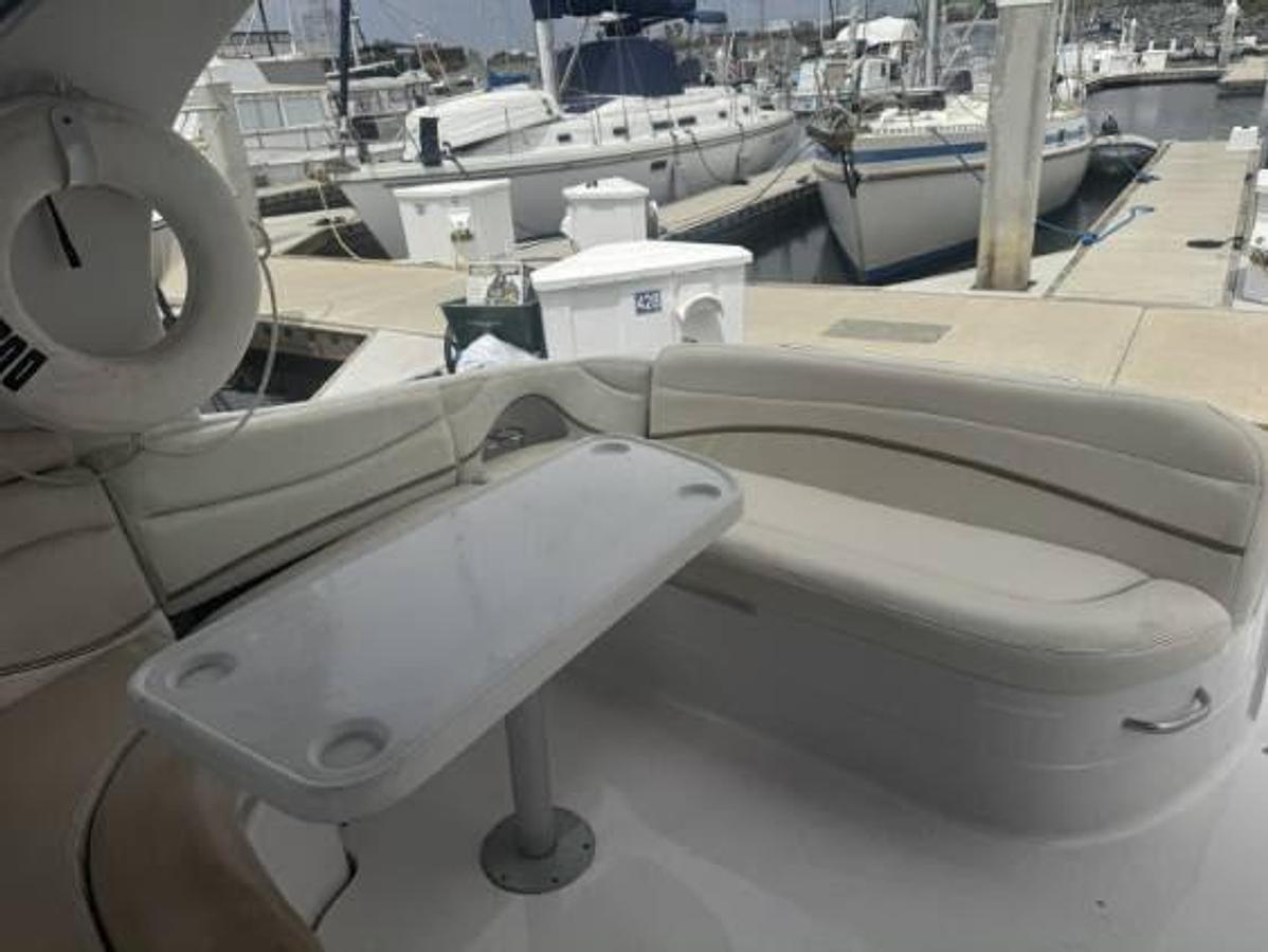Used 2005 Larson 370 Cabrio