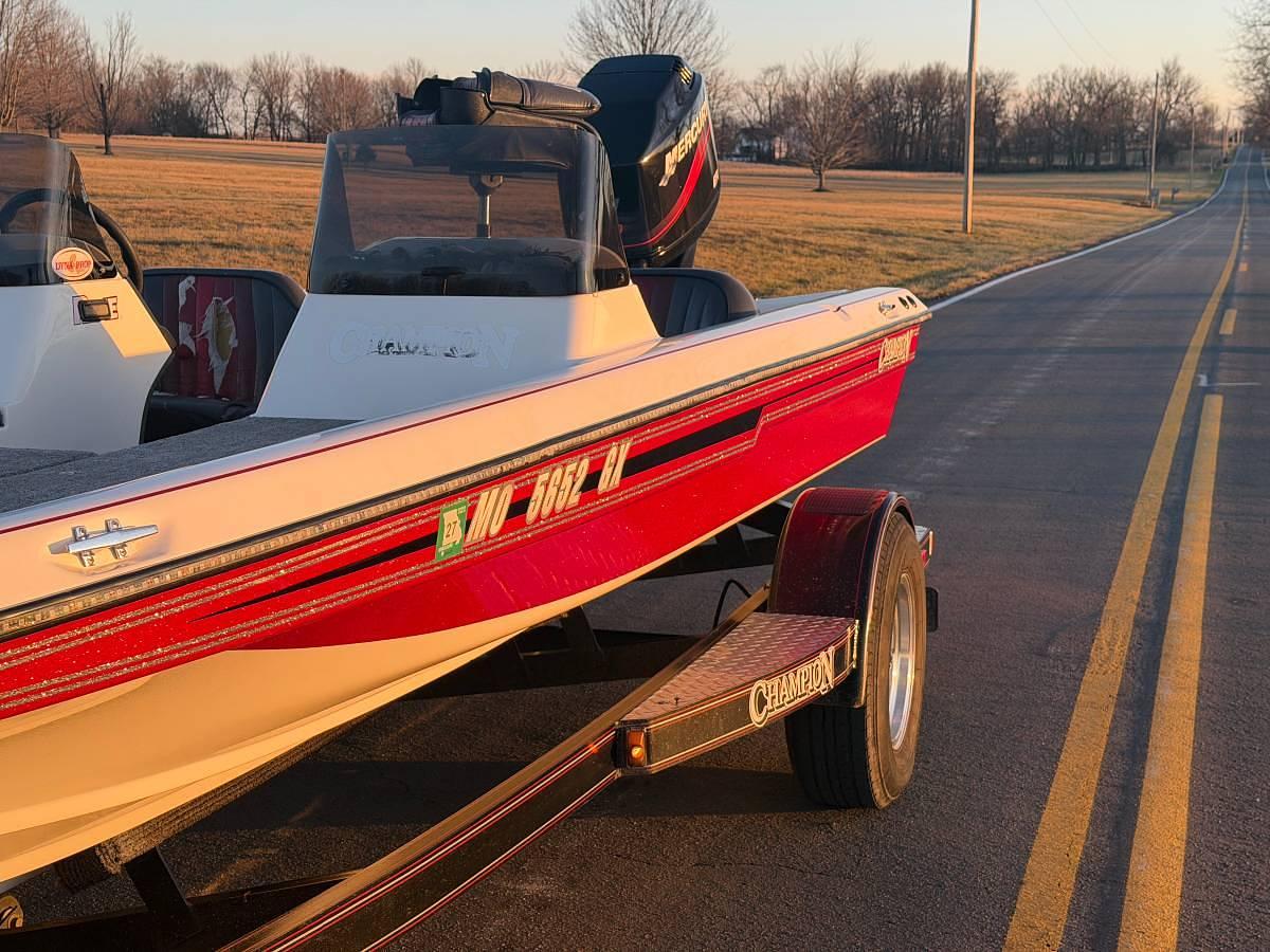 Used 1994 Champion Elite 191