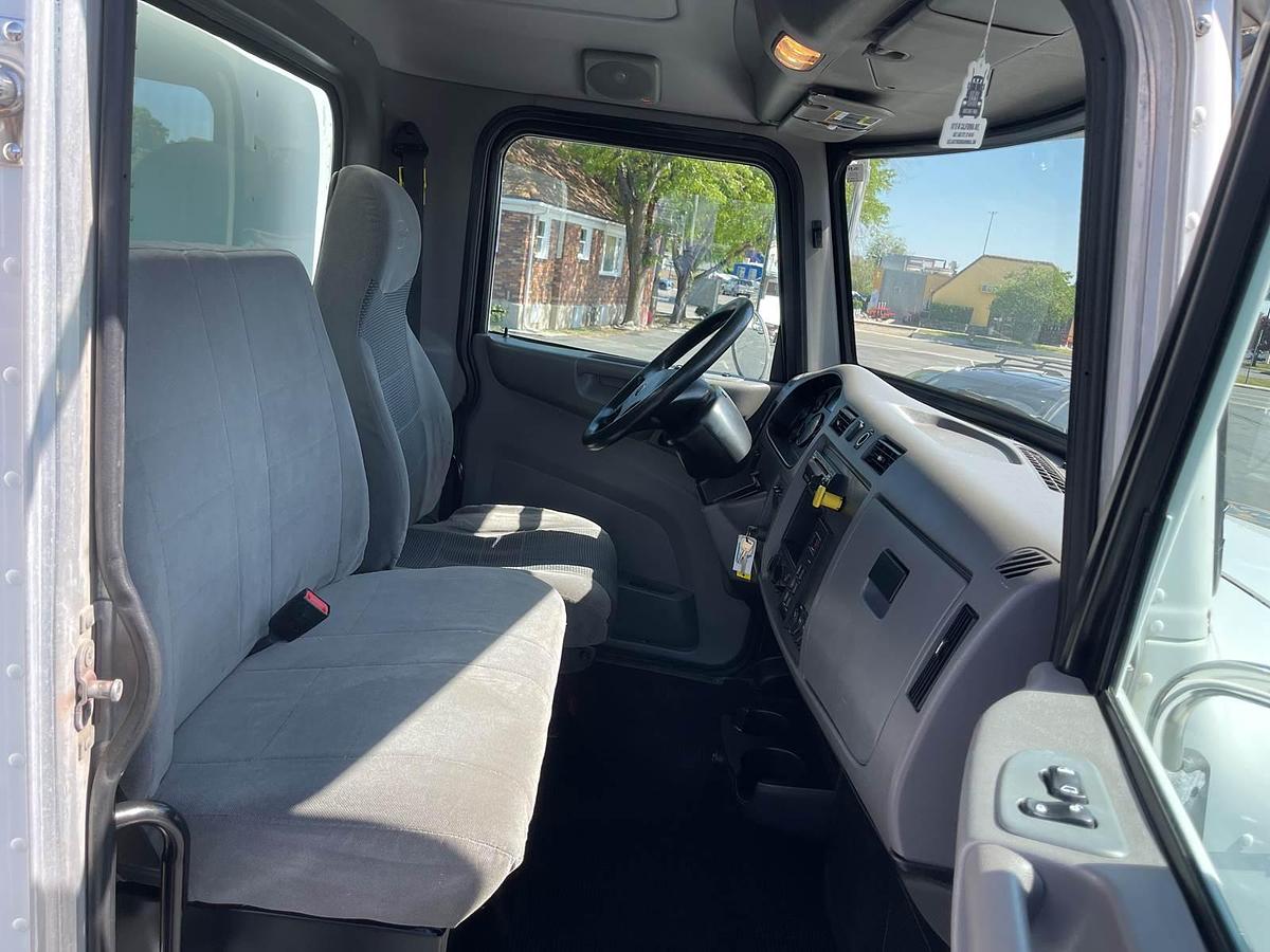 Used 2016 Peterbilt 330 Box Truck