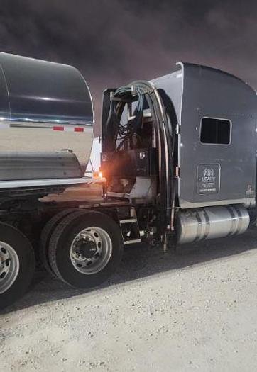 Used 2016 Peterbilt 389 Pride and Class