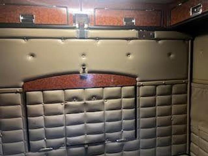 Used 1999 Peterbilt 379