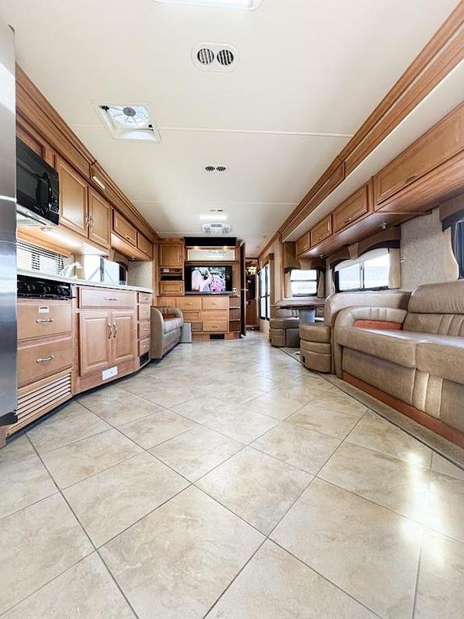 Used 2010 Fleetwood Discovery 40X