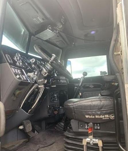 Used 2015 Peterbilt 389 Pride and Class