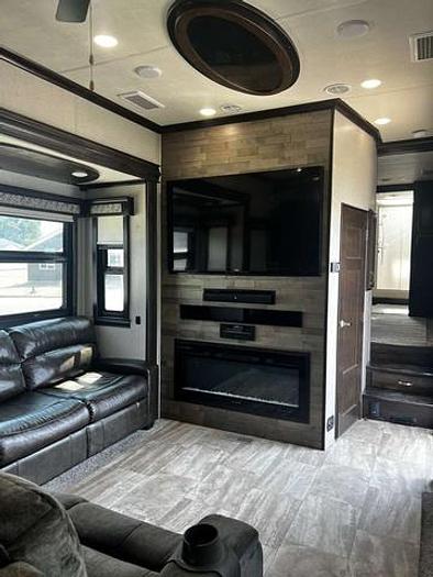 Used 2019 Forest River Riverstone 39RKFB