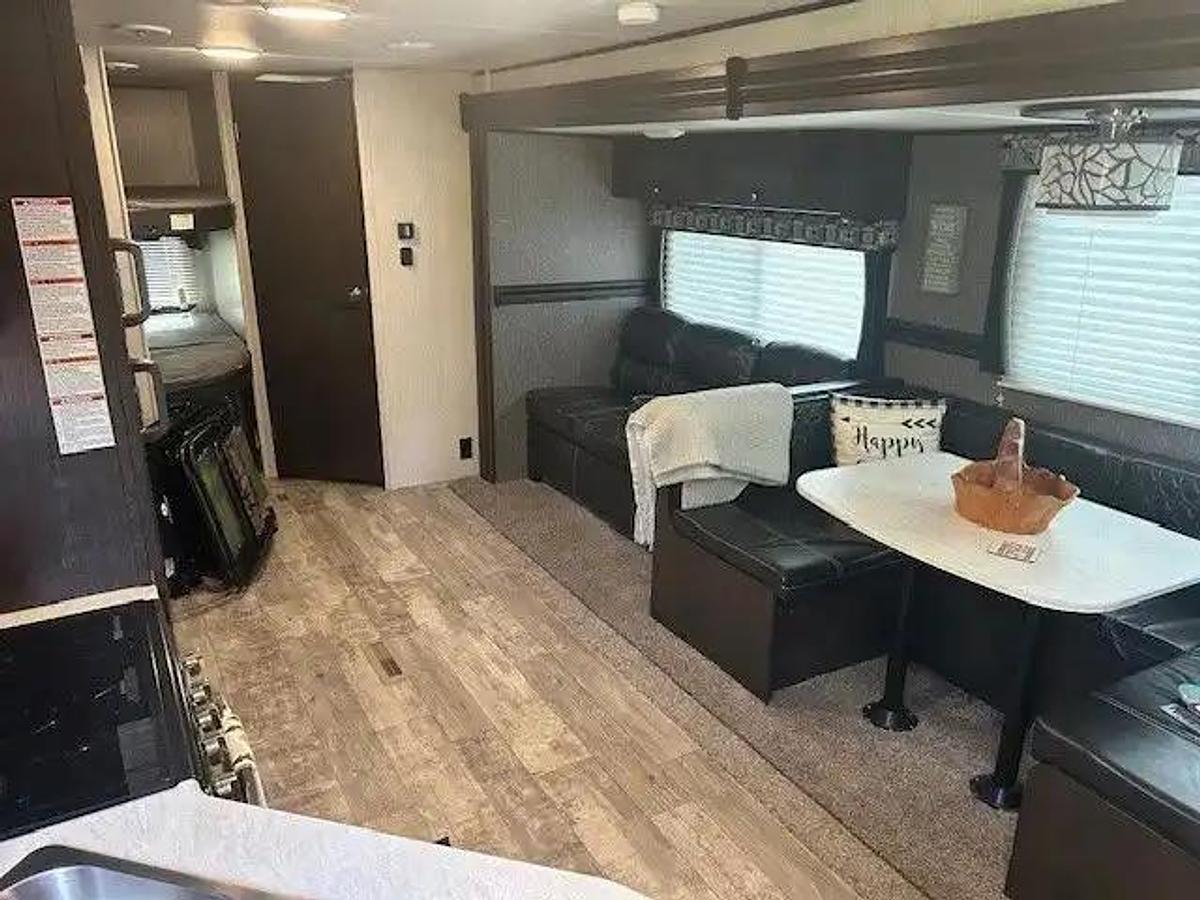 Used 2019 Heartland Pioneer BH280 Travel Trailer