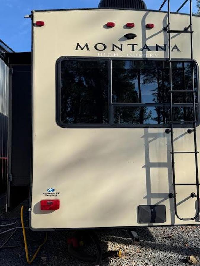 Used 2020 Keystone Montana High Country 385BR Fifth Wheel