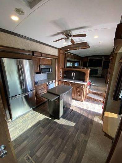 Used 2015 Keystone Montana 3711FL