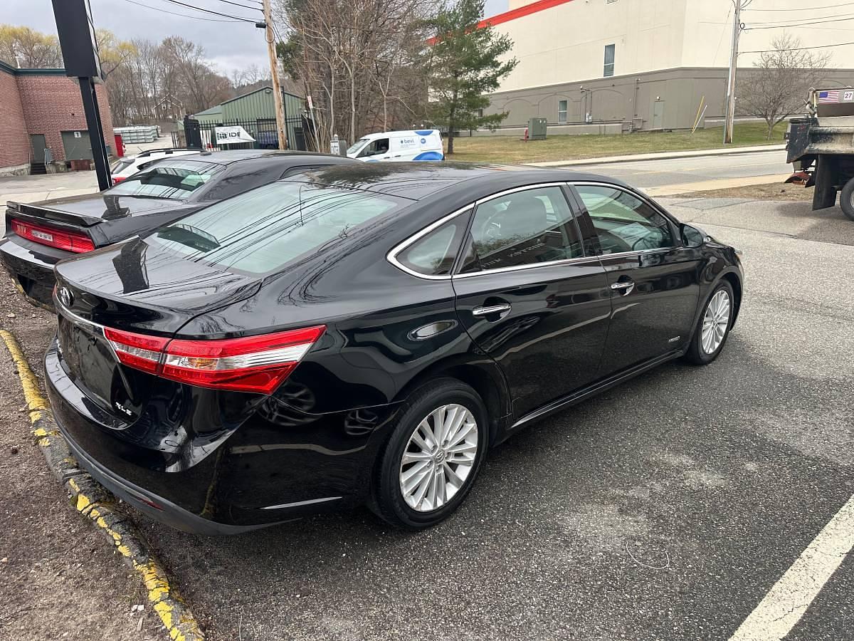 Used 2013 TOYOTA AVALON HYBRID XLE