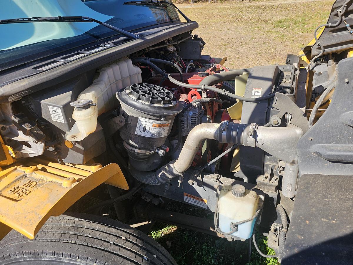 Used 2009 Freightliner Bus