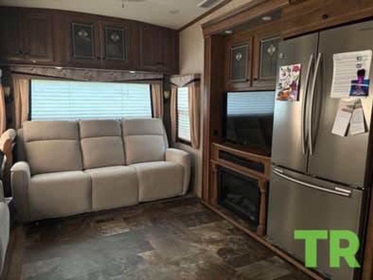 Used 2016 CrossRoads Cameo 34' Fifth Wheel