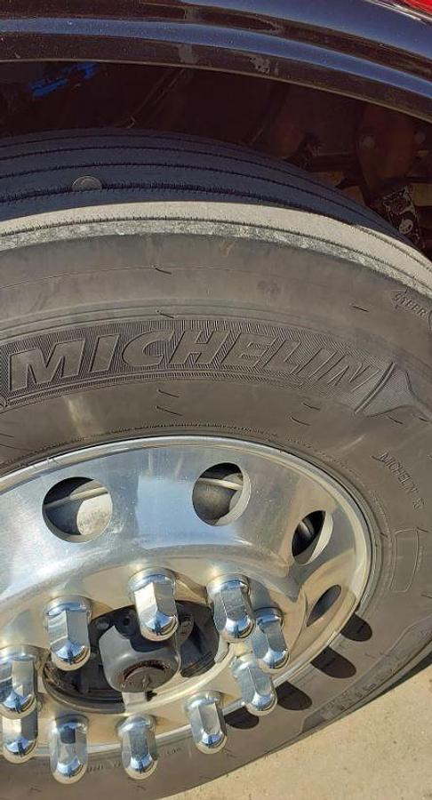 Used 2007 Peterbilt 379 EXHD Sleeper Semi Truck