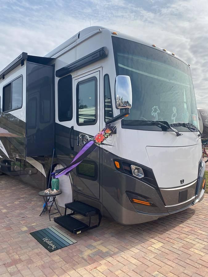 Used 2022 Tiffin Allegro Red 360BA