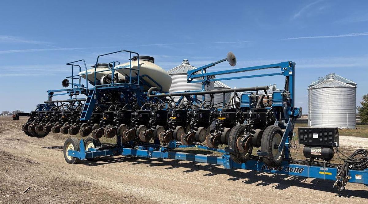 Used 2011 Kinze 3600ASD