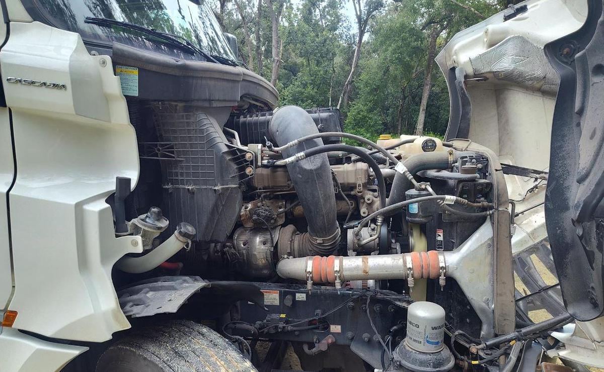 Used 2022 FREIGHTLINER CASCADIA 126