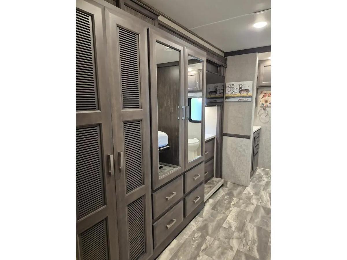 Used 2023 Thor Challenger 37FH Class A Gas Motorhome