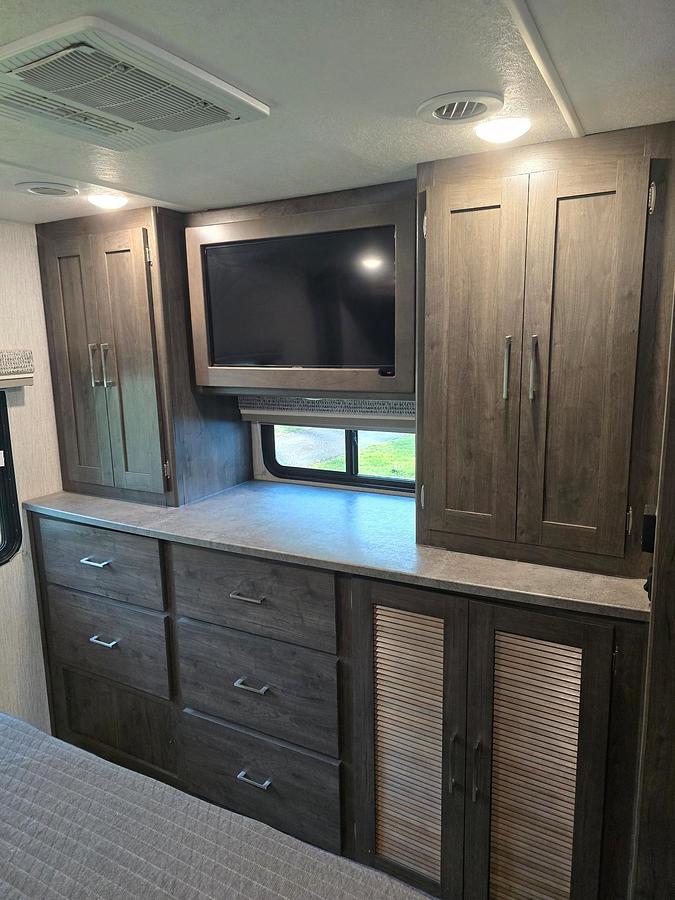 Used 2022 Coachmen Pursuit 31TS Class A Motorhome