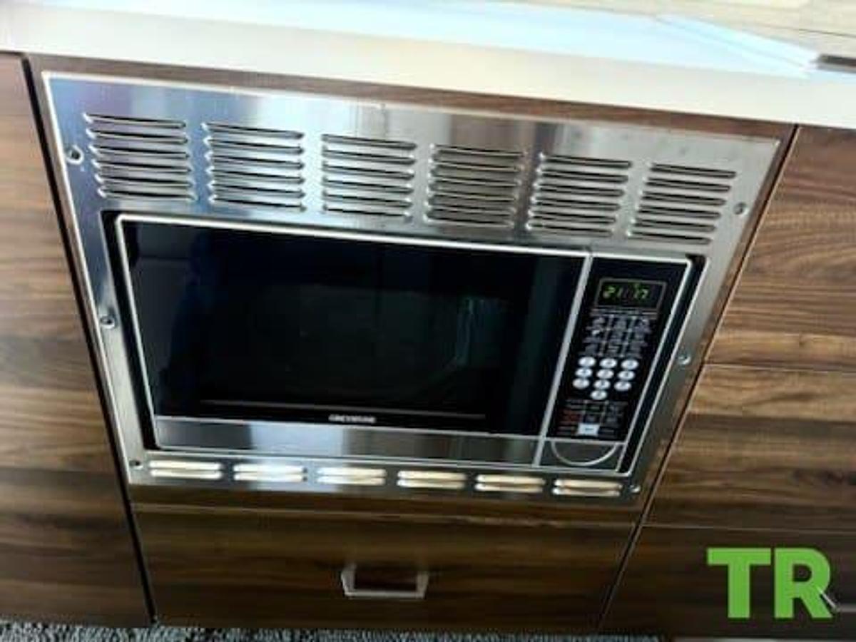 Used 2023 Winnebago View 24d