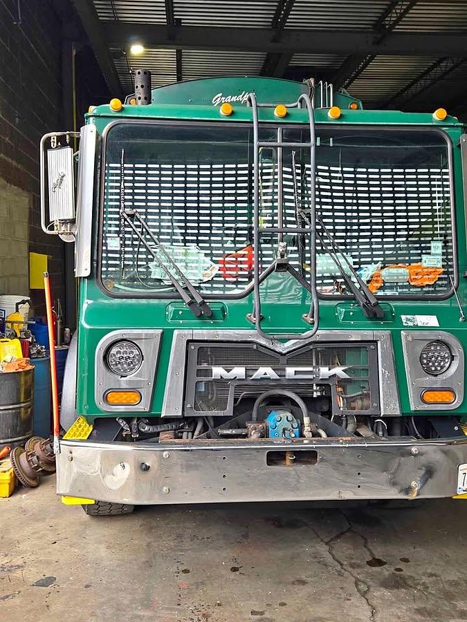 Used 2008 Mack MP7 Semi Truck | Heavy-Duty Performance | Excellent Condition | Ready to Work