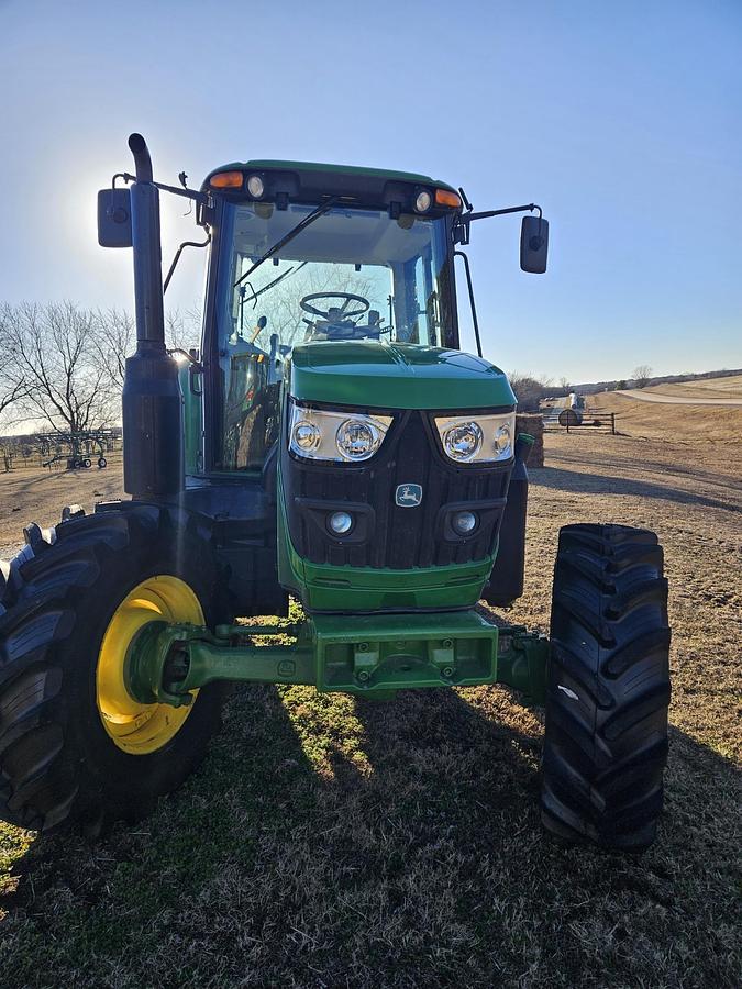 Used 2019 John Deere 6110M