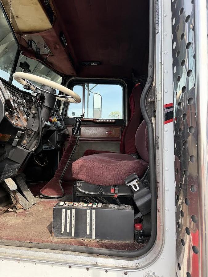 Used 1988 Peterbilt 379